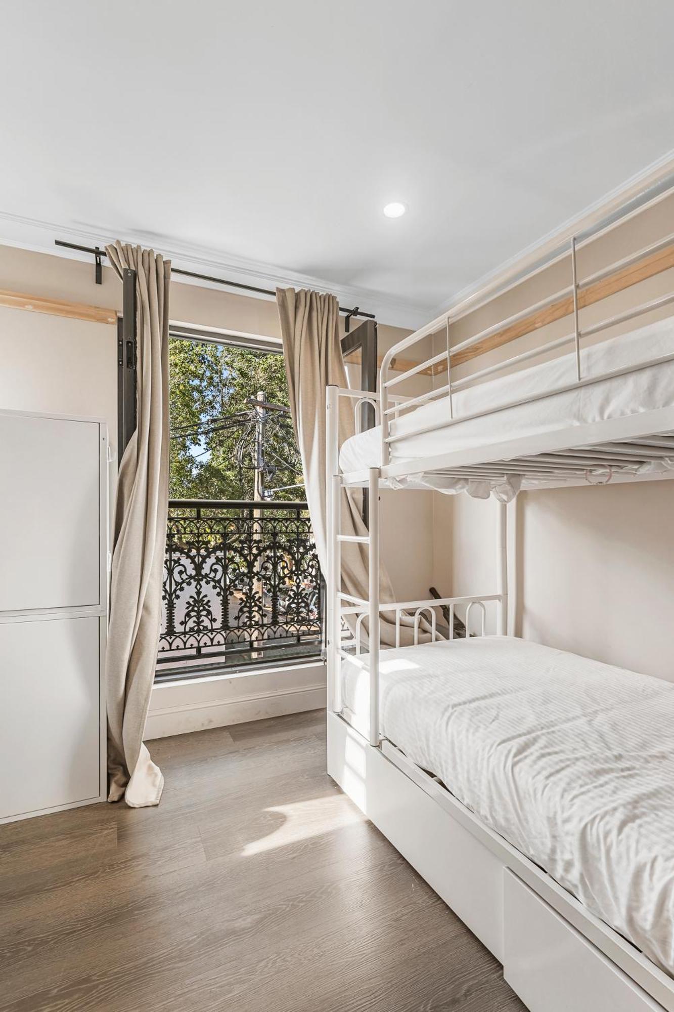 Azzurro Boutique Hotel - Surry Hills Сидни Екстериор снимка