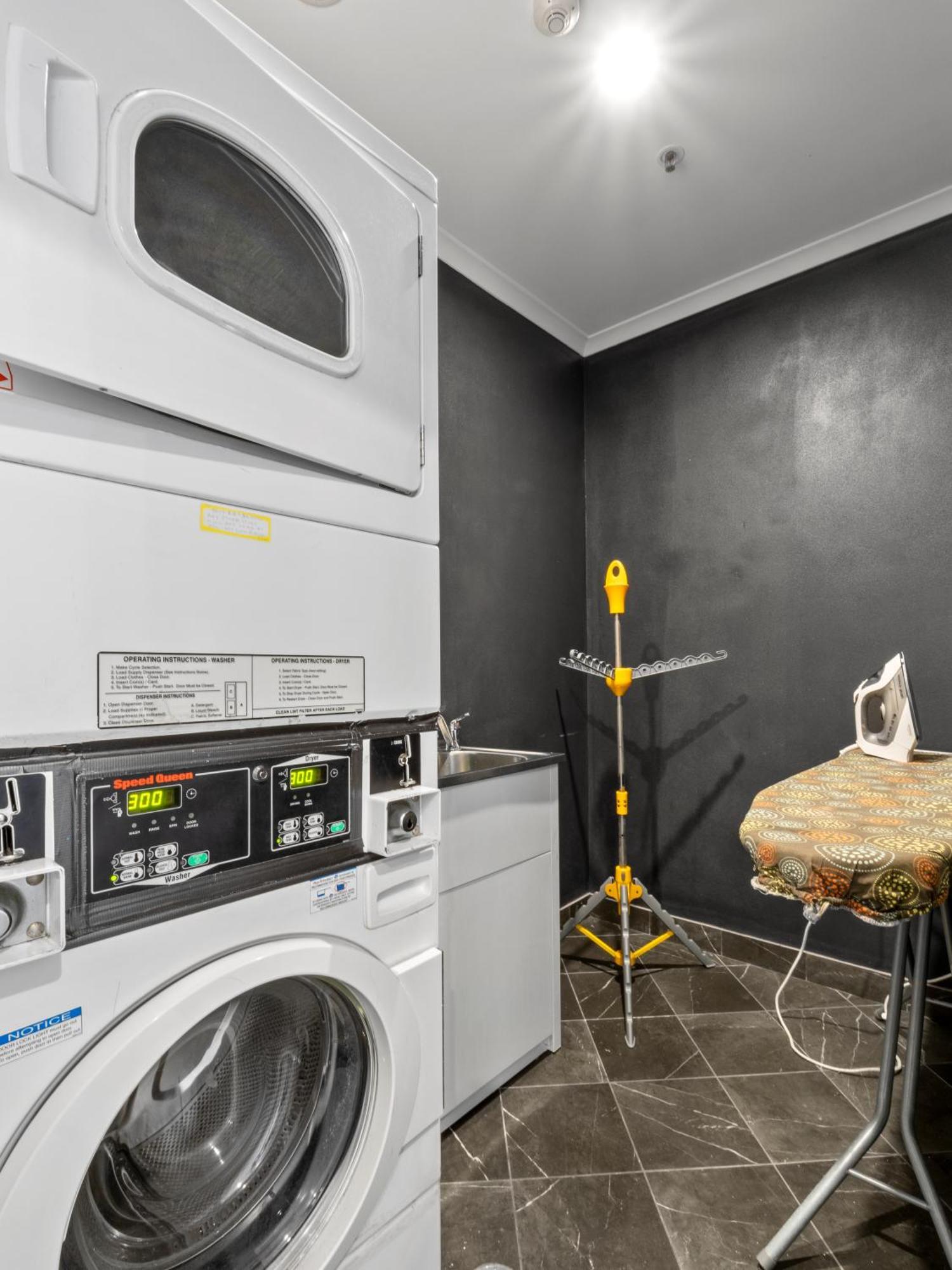 Azzurro Boutique Hotel - Surry Hills Сидни Екстериор снимка